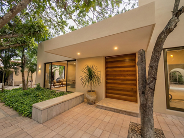 CASA EN VENTA MERIDA, CLUB DE GOLF LA CEIBA, 1 PLANTA, ENTREGA INMEDIATA.