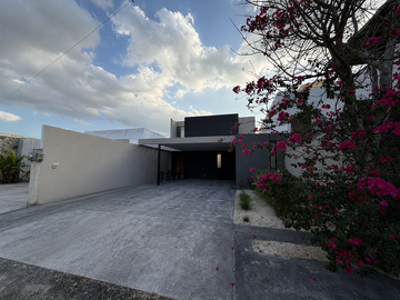 CASA EN VENTA EN SAN ANTONIO HOOL AMUEBLADA 476.59 M2