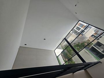 Casa con cine y alberca en pedregal | $10.4MDP