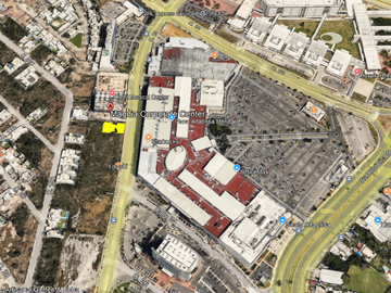 Terreno sobre avenida en Altabrisa a 100 metros de Hospital Star Médica