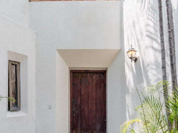 EN RENTA ESPECTACULAR RESIDENCIA EN TABACHINES