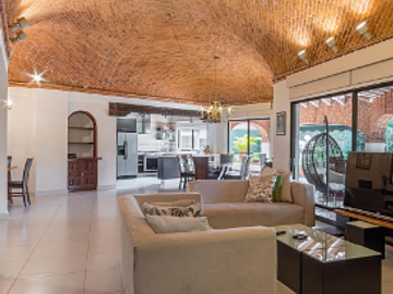 EN RENTA ESPECTACULAR RESIDENCIA EN TABACHINES