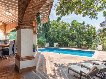 EN RENTA ESPECTACULAR RESIDENCIA EN TABACHINES