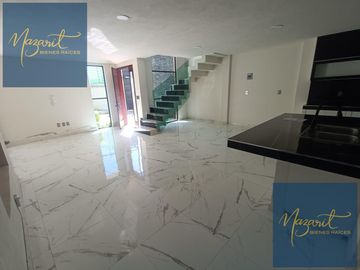 Casa en venta con tres recamaras y roof garden a un costado de la Prepa Ibero en Tlaxcala
