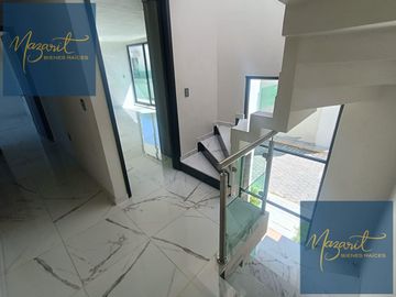 Casa en venta con tres recamaras y roof garden a un costado de la Prepa Ibero en Tlaxcala