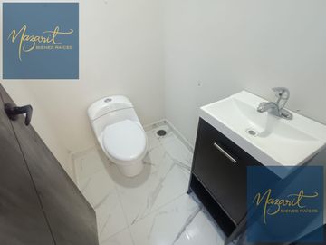 Casa en venta con tres recamaras y roof garden a un costado de la Prepa Ibero en Tlaxcala