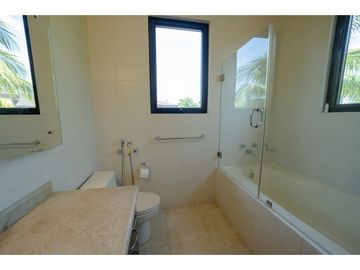 ALQUILER DE CASA EN COSTA DEL ESTE, RESIDENCIAL ANTIGUA