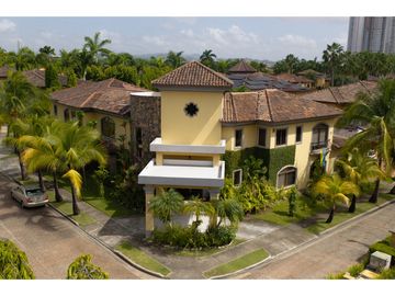 ALQUILER DE CASA EN COSTA DEL ESTE, RESIDENCIAL ANTIGUA