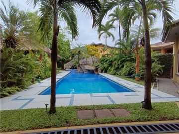 ALQUILER DE CASA EN COSTA DEL ESTE, RESIDENCIAL ANTIGUA