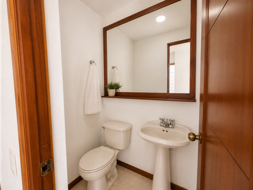 Venta de casa con jardín en la loma del Chocho