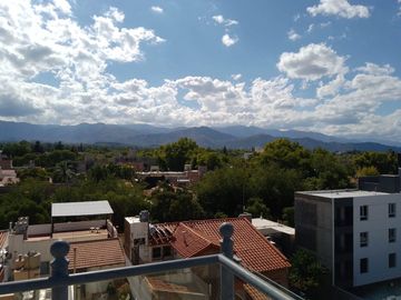 ALQUILER DTO 2 DORM-2 BAÑOS-COCHERA-5° SEC-MZA