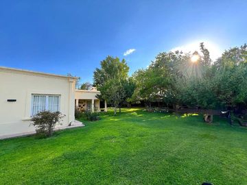 Casa de 6 dormitorios en venta en Chacras de Coria