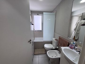 2 AMB. NUEVO LUMIN C/BALCON y PARRILLA V. CRESPO