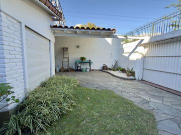 CASA 3 AMBIENTES VENTA LOMAS DE ZAMORA