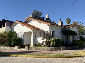 CASA 3 AMBIENTES VENTA LOMAS DE ZAMORA