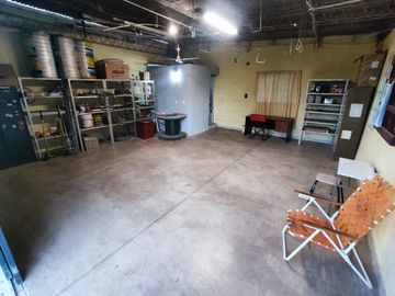VENTA CASA 2 DORMITORIOS Y DEPOSITO EN TANTI