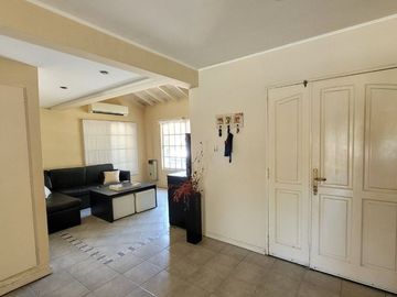 Oportunidad casa en venta Barrio Boca Ratón