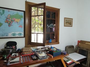 VENTA CASA 4 AMB CON PILETA Y PARQUE EN CASTELAR
