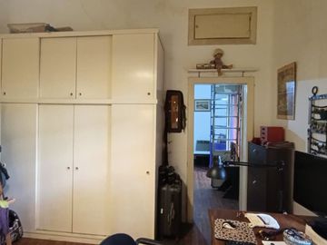VENTA CASA 4 AMB CON PILETA Y PARQUE EN CASTELAR