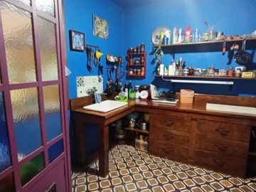 VENTA CASA 4 AMB CON PILETA Y PARQUE EN CASTELAR
