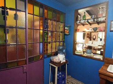 VENTA CASA 4 AMB CON PILETA Y PARQUE EN CASTELAR