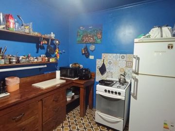 VENTA CASA 4 AMB CON PILETA Y PARQUE EN CASTELAR