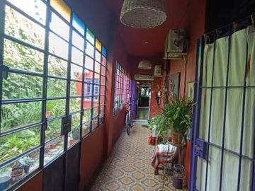 VENTA CASA 4 AMB CON PILETA Y PARQUE EN CASTELAR