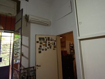 VENTA CASA 4 AMB CON PILETA Y PARQUE EN CASTELAR