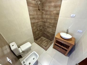 VENTA CASA HAEDO 3 AMB A ESTRENAR JARDIN APTO CRED
