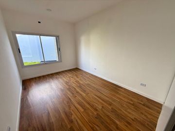 VENTA CASA HAEDO 3 AMB A ESTRENAR JARDIN APTO CRED