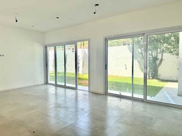 VENTA TRIPLEX 4 AMB PARQUE COCHERA DOBLE