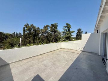 VENTA TRIPLEX 4 AMB PARQUE COCHERA DOBLE