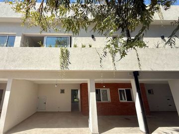 VENTA TRIPLEX 4 AMB PARQUE COCHERA DOBLE