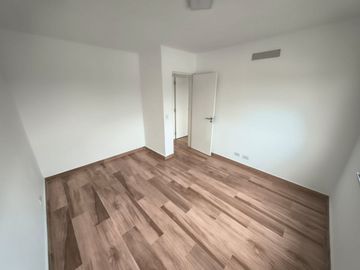 VENTA 3 Amb c/Cochera en Complejo Solares - Moreno