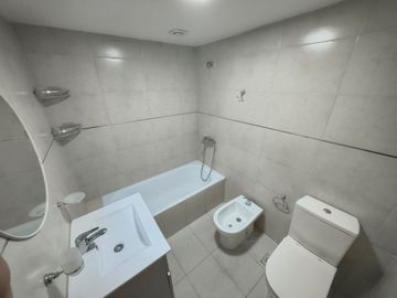 VENTA 3 Amb c/Cochera en Complejo Solares - Moreno