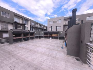 VENTA 3 Amb c/Cochera en Complejo Solares - Moreno