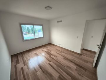 VENTA 3 Amb c/Cochera en Complejo Solares - Moreno