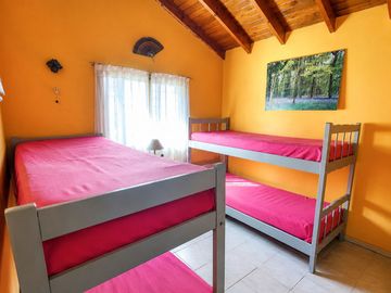 VENTA CASA PARQUE Y PILETA PARQUE EXALTACIÓN.