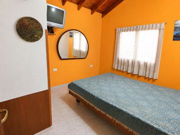 VENTA CASA PARQUE Y PILETA PARQUE EXALTACIÓN.
