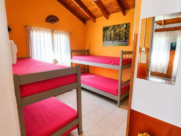 VENTA CASA PARQUE Y PILETA PARQUE EXALTACIÓN.