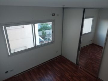 VENTA DEPARTAMENTO 2 AMB CON COCHERA, STOS LUGARES