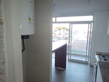 VENTA DEPARTAMENTO 2 AMB CON COCHERA, STOS LUGARES