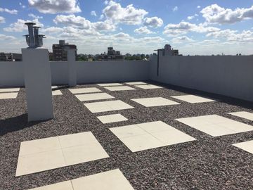VENTA DEPARTAMENTO 2 AMB CON COCHERA, STOS LUGARES
