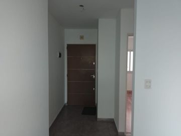 VENTA DEPARTAMENTO 2 AMB CON COCHERA, STOS LUGARES