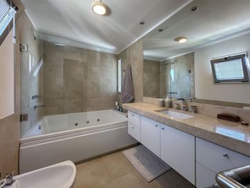 DEPARTAMENTO EN VENTA 3 DORMITORIOS QUINQUELA RIO