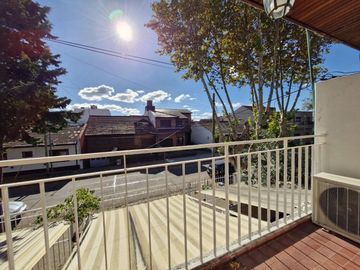 DUPLEX EN VENTA OLIVOS 3 AMB CON COCH PATIO PARRI