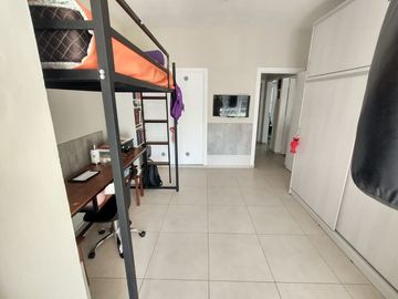 CASA EN VENTA 4 AMBIENTES BOULOGNE CON JARDIN
