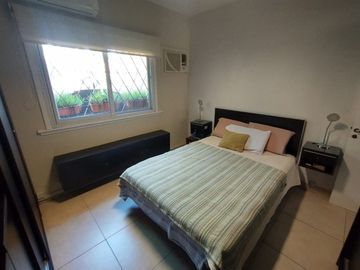 CASA EN VENTA 4 AMBIENTES BOULOGNE CON JARDIN