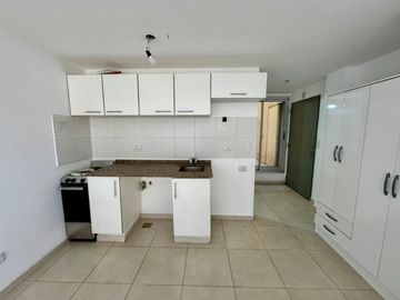 Impecable Monoamb-Balcón y Patio-Villa Urquiza