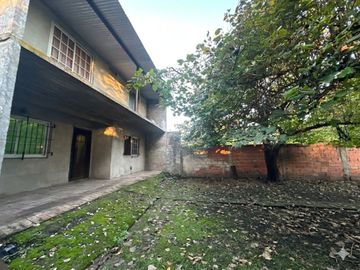 CASA 4 AMBIENTES VENTA HURLINGHAM FINANCIA